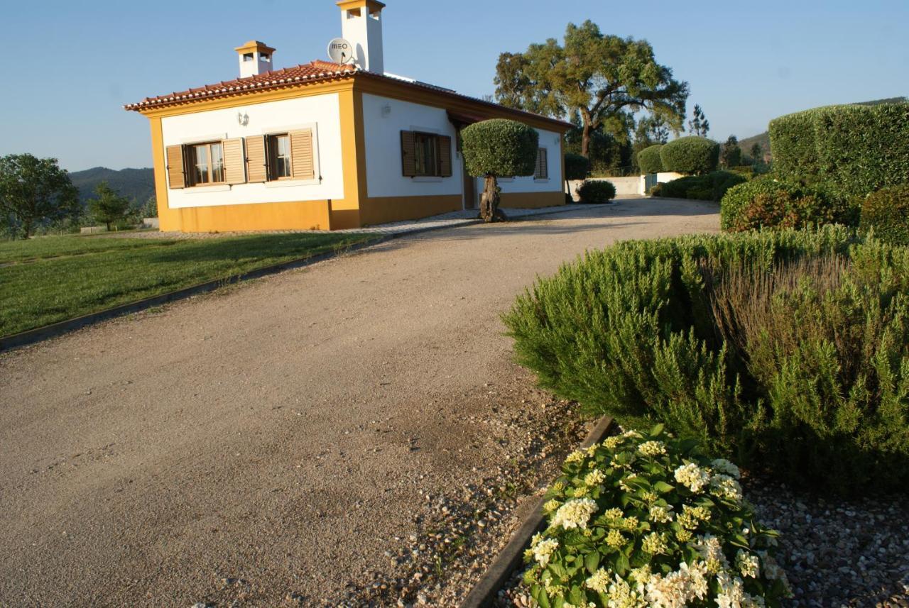 Casa Da Eira Em Dornes - Casa De Campo Familiar Com Piscina Guest House ภายนอก รูปภาพ