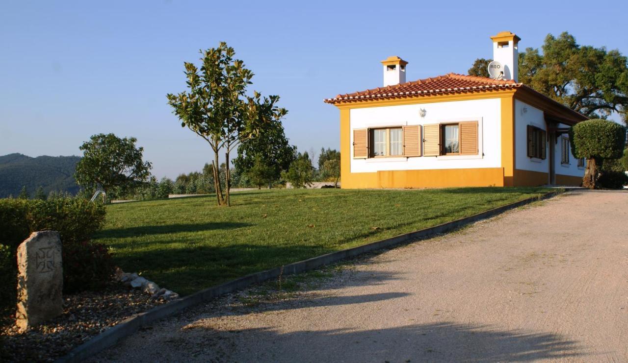 Casa Da Eira Em Dornes - Casa De Campo Familiar Com Piscina Guest House ภายนอก รูปภาพ